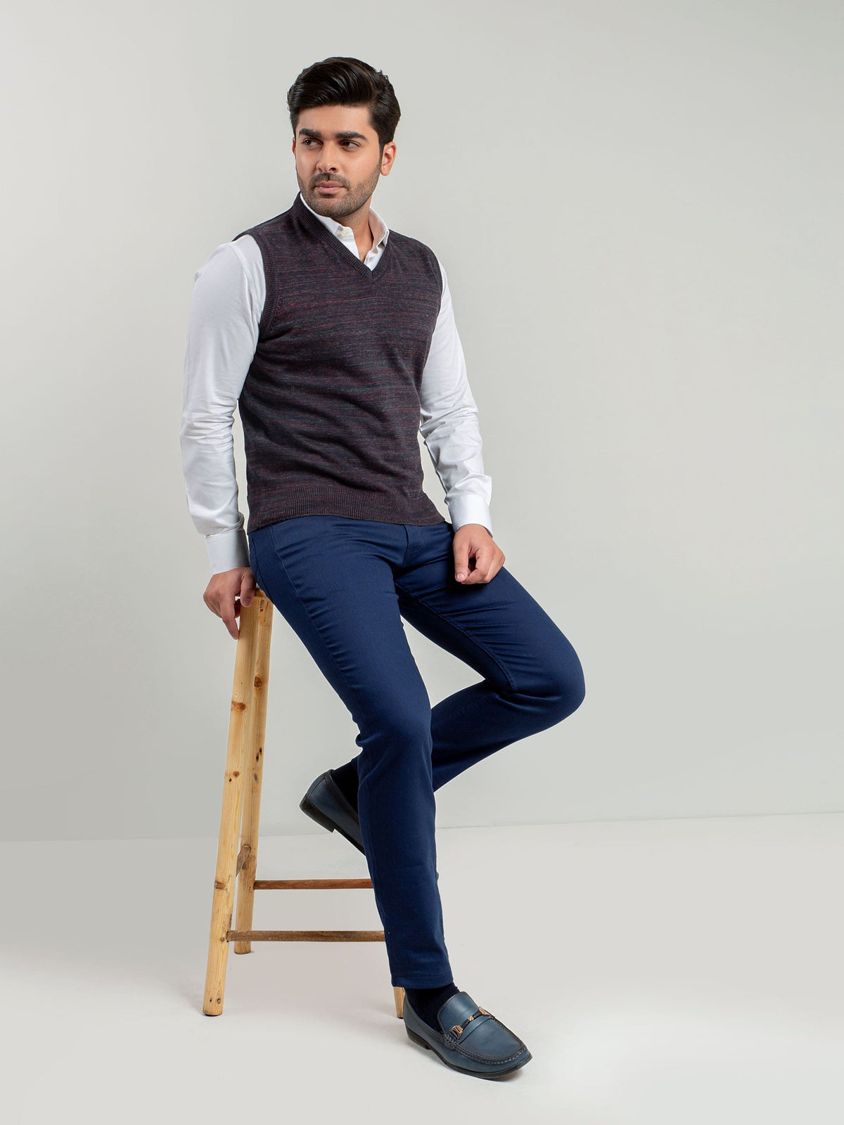 Charcoal Patterned Sleeveless V-Neck Sweater