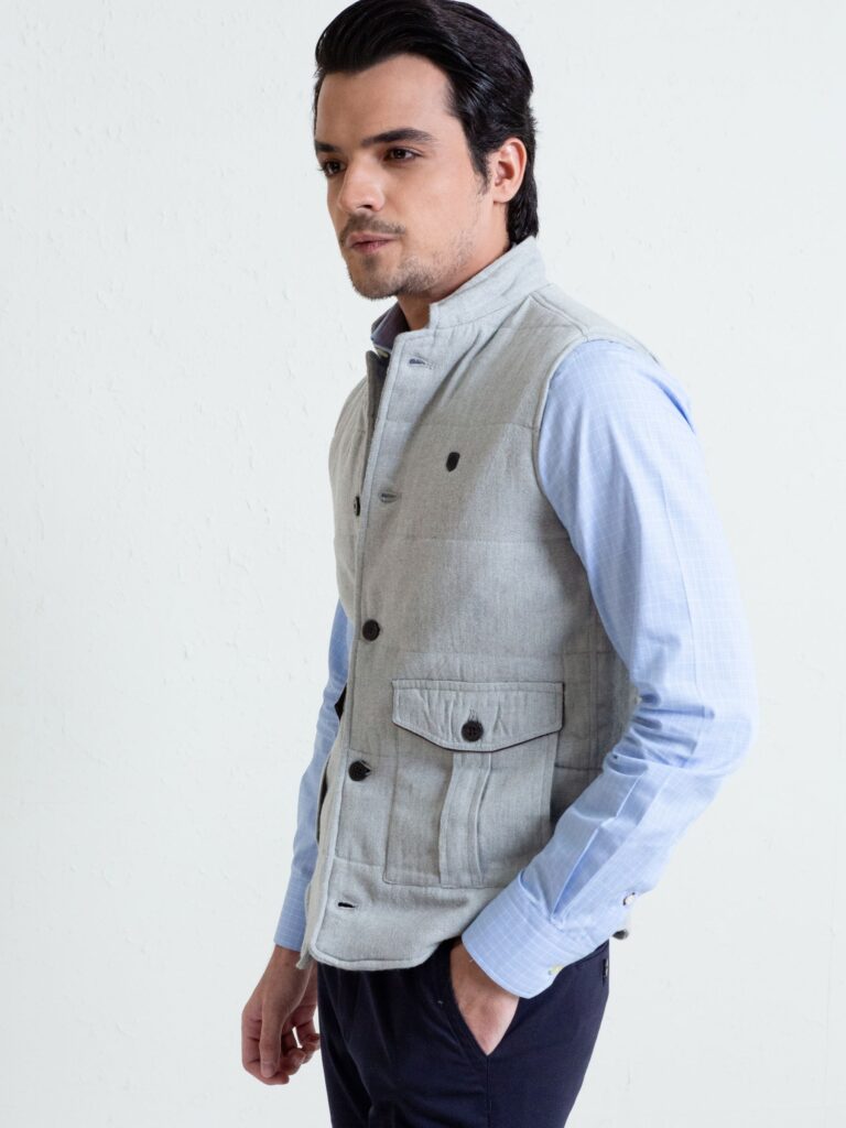 Grey Sleeveless Jacket With Cargo Pockets