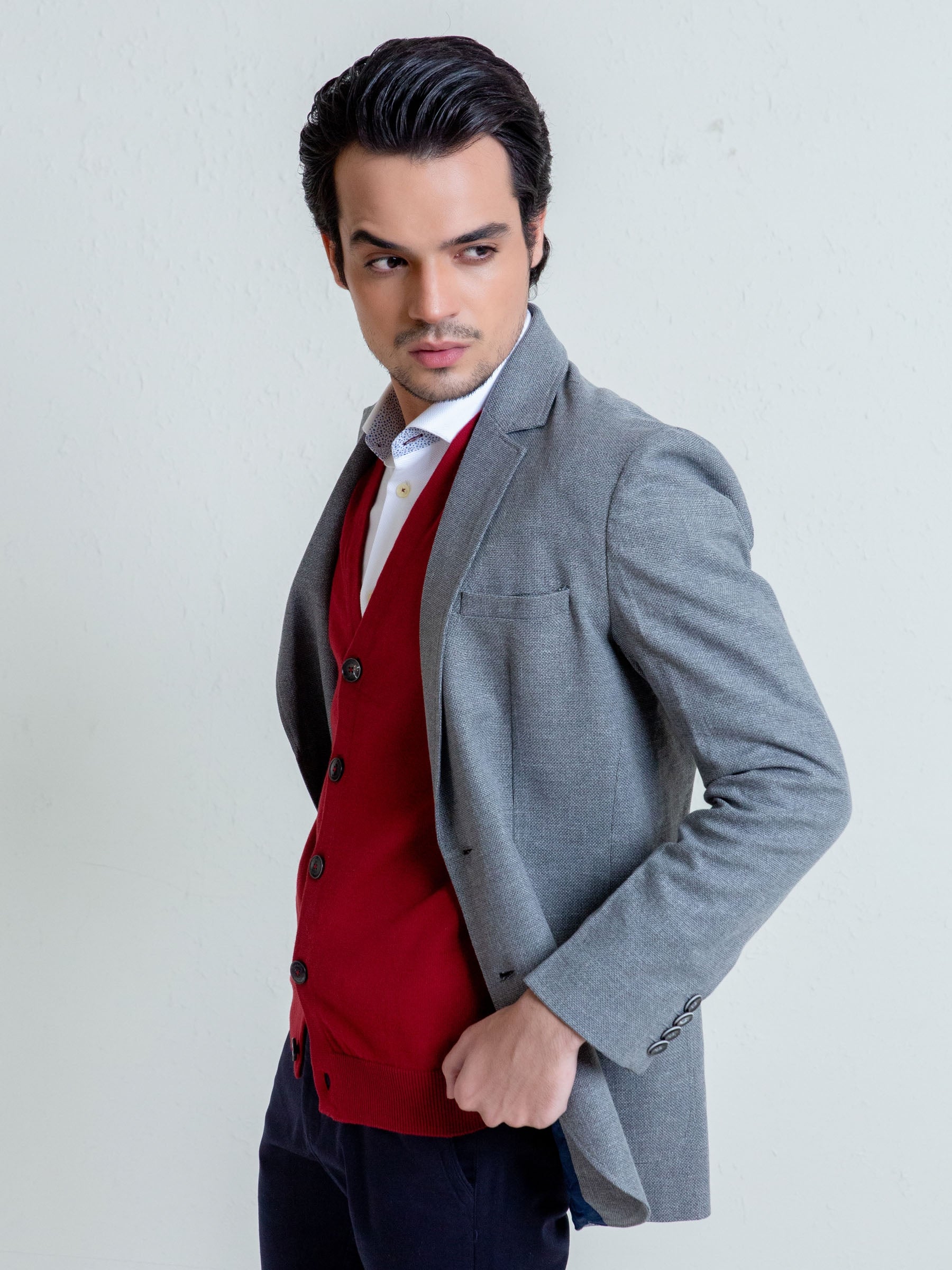 Maroon Sleeveless Button Cardigan