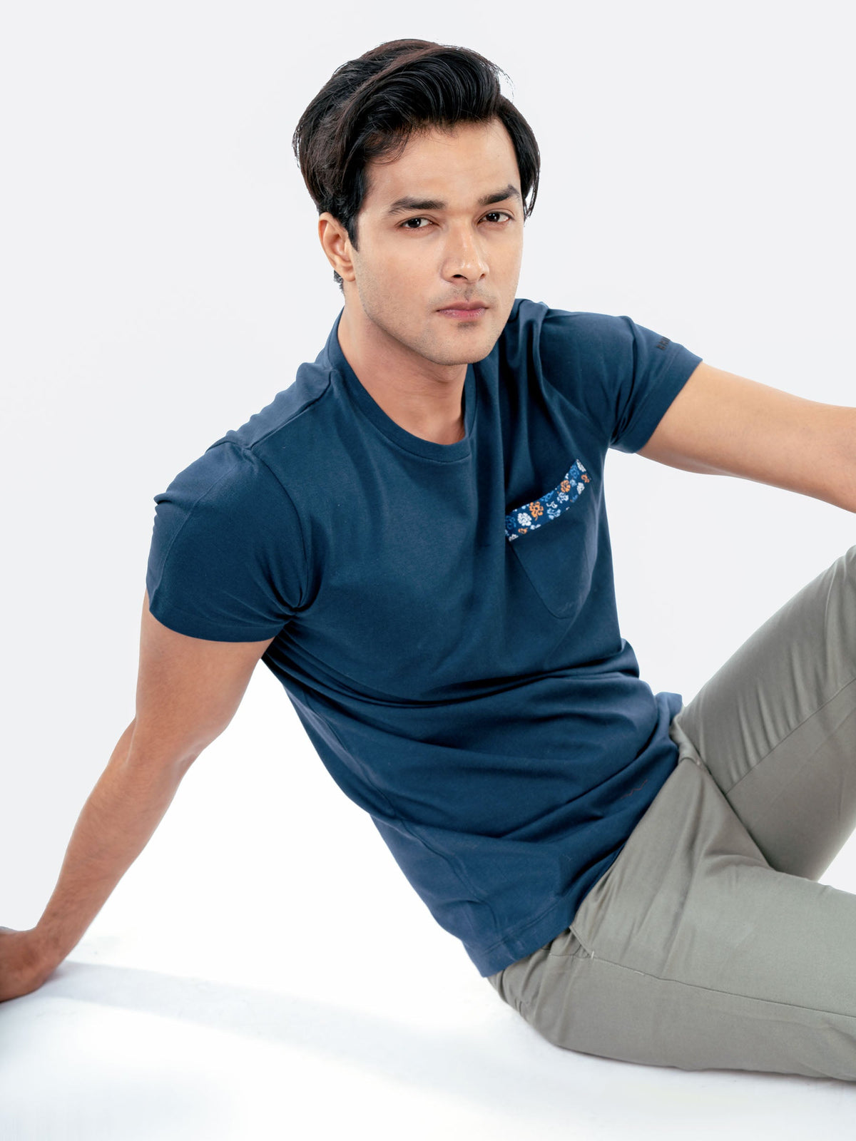 Navy Blue Crew Neck T-Shirt With Pocket