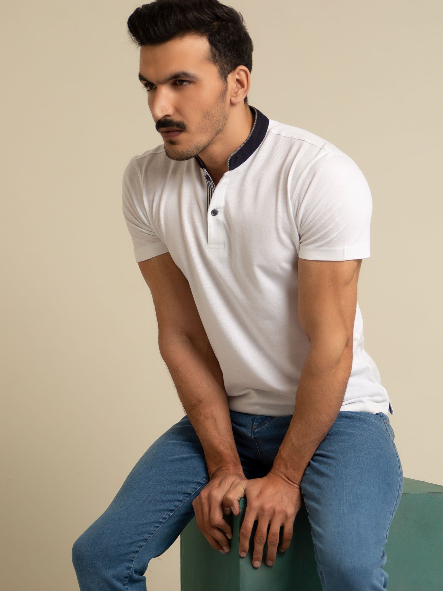 White Mao Collar Polo Shirt With Contrasting Collar